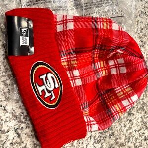 Brand new 9er beanie